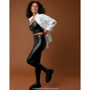 NEW Offline by Aerie Real Luxe Faux Leather Legging Black - Size M